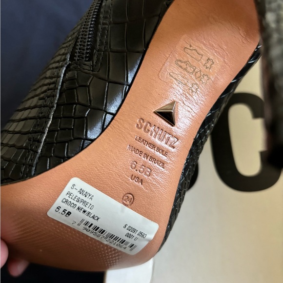 Schutz size 61/2 brand new - Picture 3 of 6